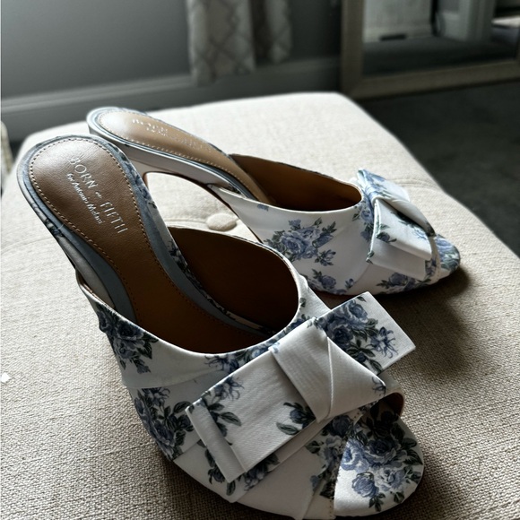 Antonio Melani x Born of Fifth Arden Floral Bow Family Matching Dress Sandals - Picture 5 of 7